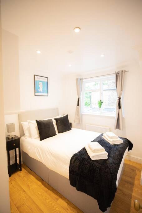 Perfect Location 4Bed 2 Bath Spacious Apartment London Exterior foto